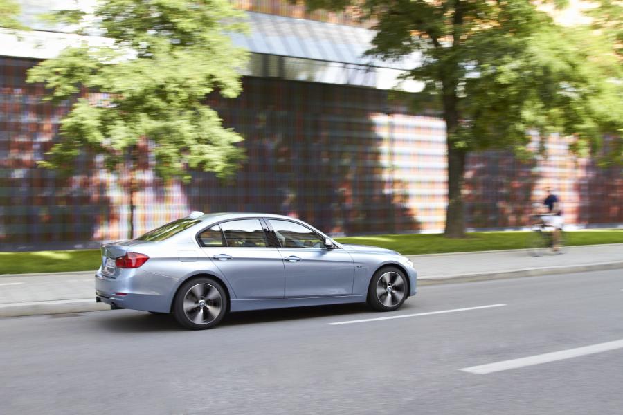  BMW ActiveHybrid 3 2012 года  (фото 79 из 102)